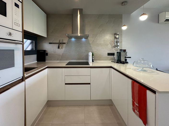 Image No.11-3 Bed Apartment for sale