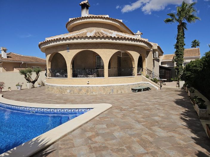 Image No.1-3 Bed Villa for sale