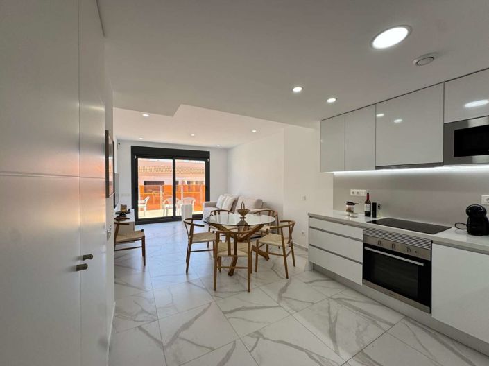 Image No.35-2 Bed Apartment for sale