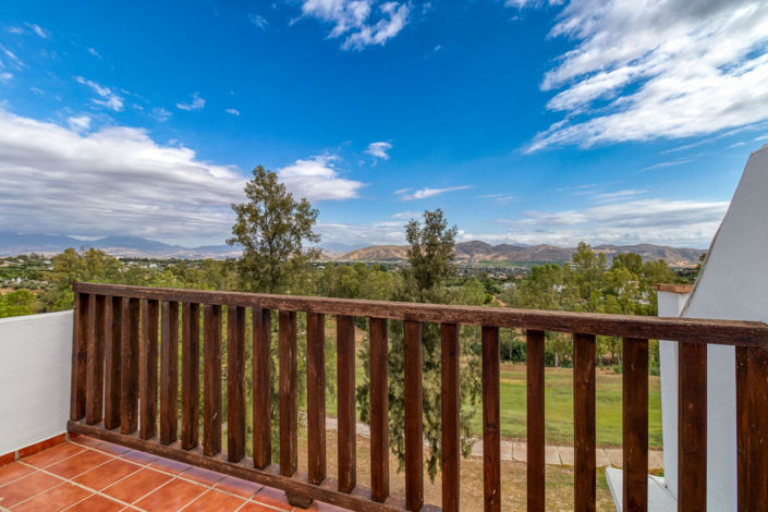 Image No.21-4 Bed Townhouse for sale