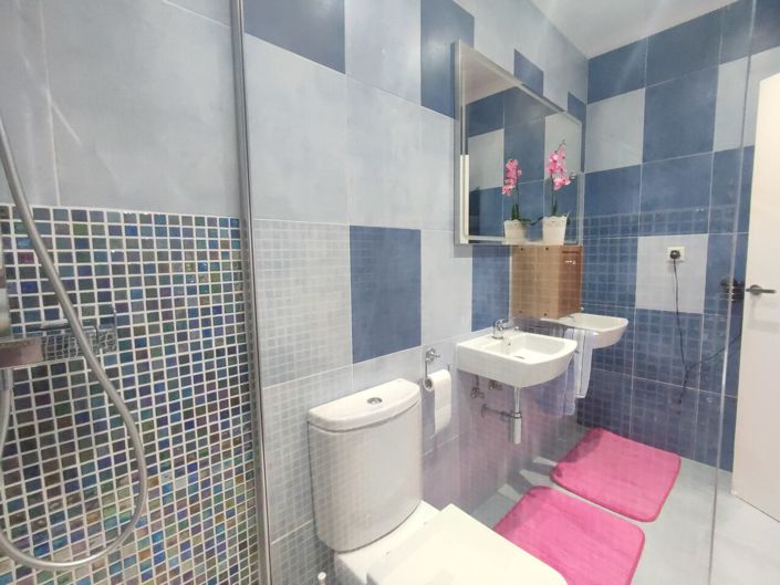 Image No.40-6 Bed Villa for sale