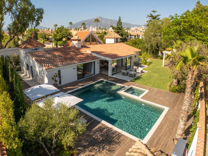 Image No.1-5 Bed Villa for sale