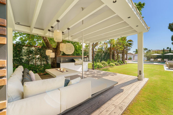 Image No.40-5 Bed Property for sale