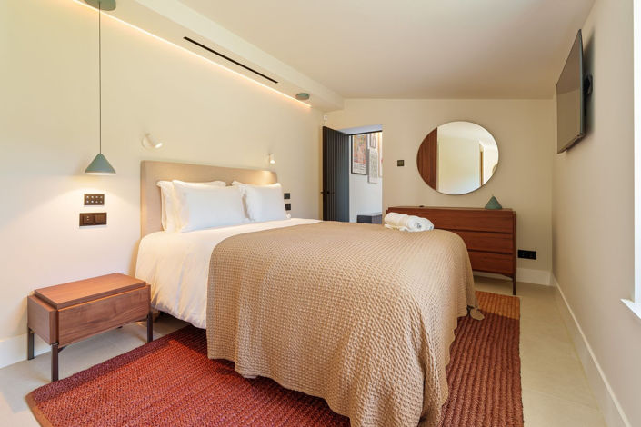 Image No.40-5 Bed House for sale