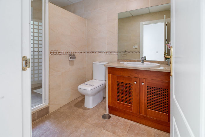 Image No.25-4 Bed Villa for sale