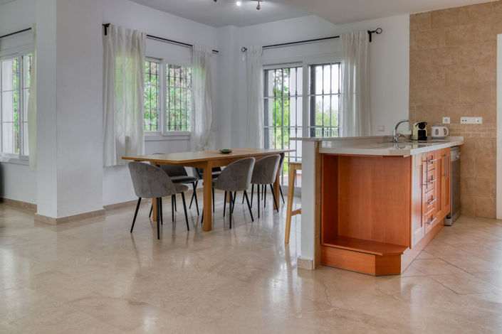 Image No.7-4 Bed Villa for sale