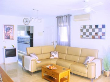 property-in-villamartin-5-large
