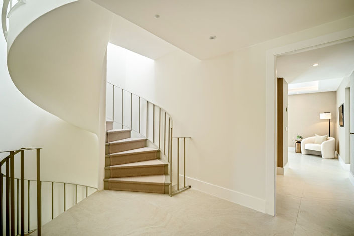 Image No.13-4 Bed Townhouse for sale