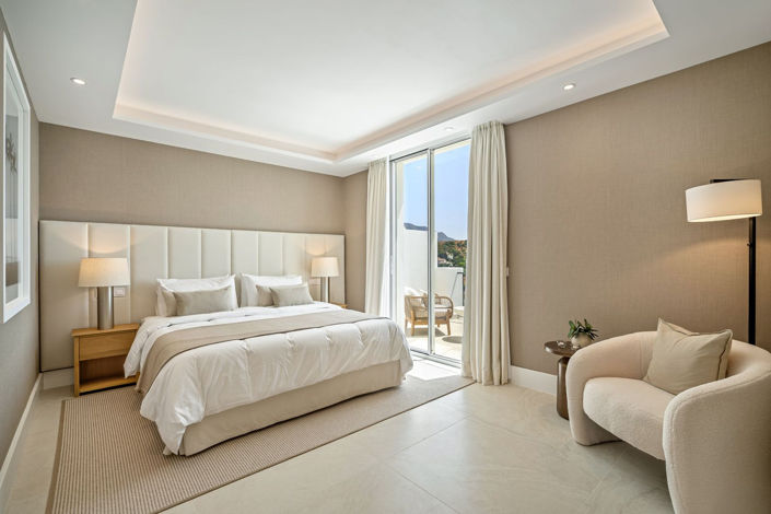 Image No.14-4 Bed Townhouse for sale