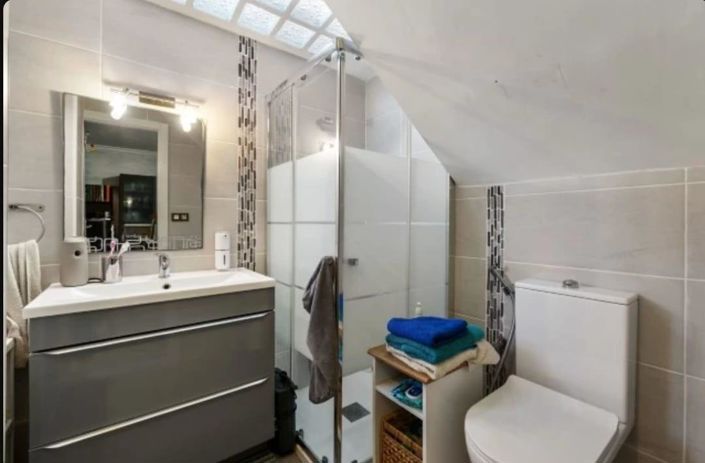 Image No.20-3 Bed House for sale