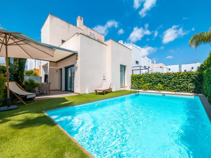 Image No.1-3 Bed Villa for sale