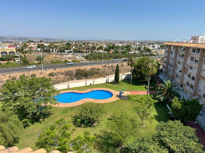 Image No.1-Appartement de 2 chambres à vendre à Torrevieja