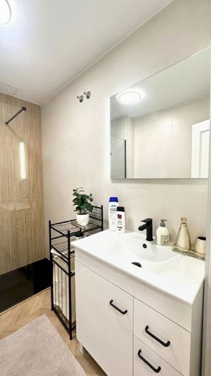 Image No.24-2 Bed Property for sale