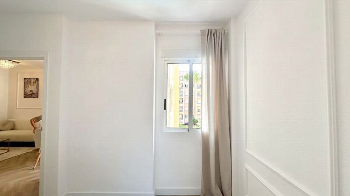 Image No.37-2 Bed Property for sale