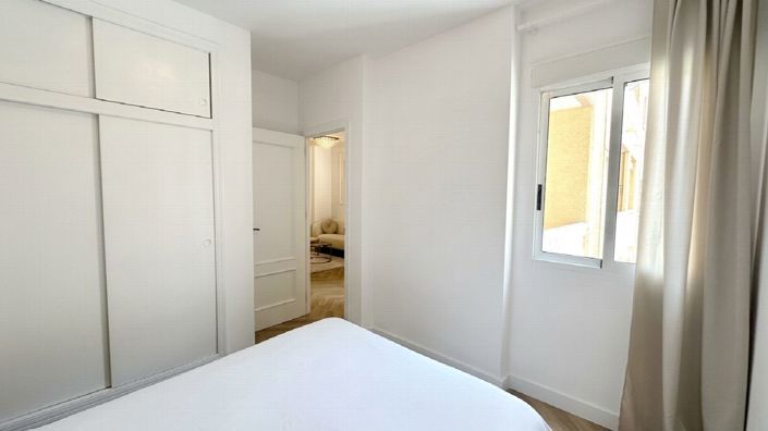 Image No.41-2 Bed Property for sale