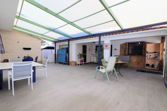 Image No.13-6 Bed House for sale