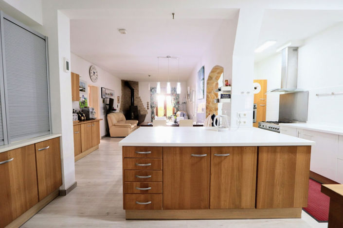 Image No.15-6 Bed House for sale