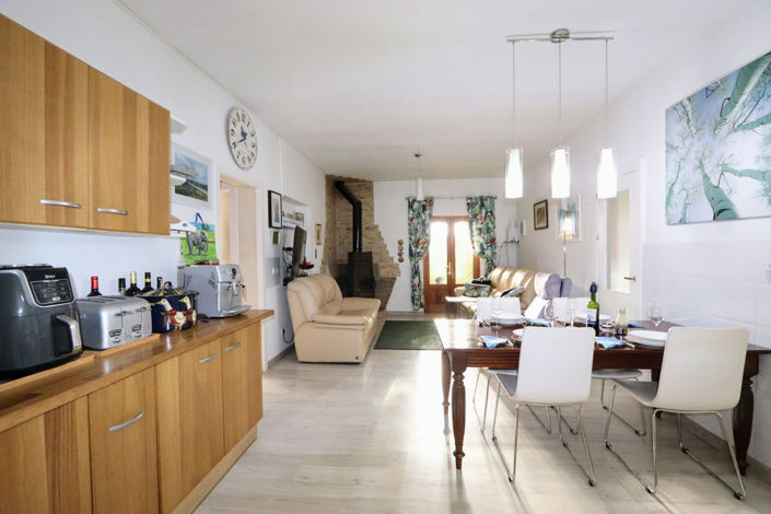 Image No.16-6 Bed House for sale