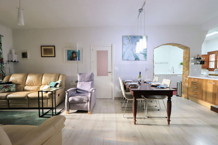 Image No.22-6 Bed House for sale