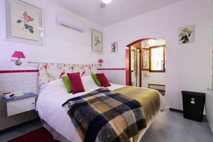 Image No.26-6 Bed House for sale