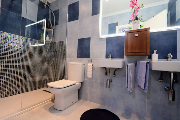 Image No.29-6 Bed House for sale