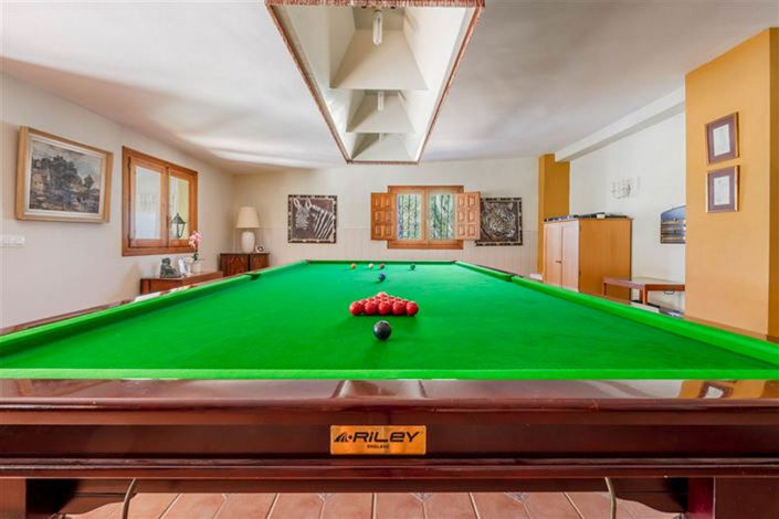 Image No.32-6 Bed House for sale