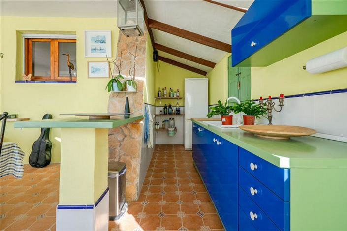 Image No.37-6 Bed House for sale