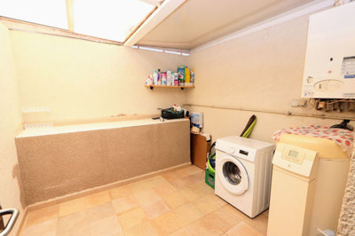 10-bb915d1cb19341576dcdc994b81ab9c5