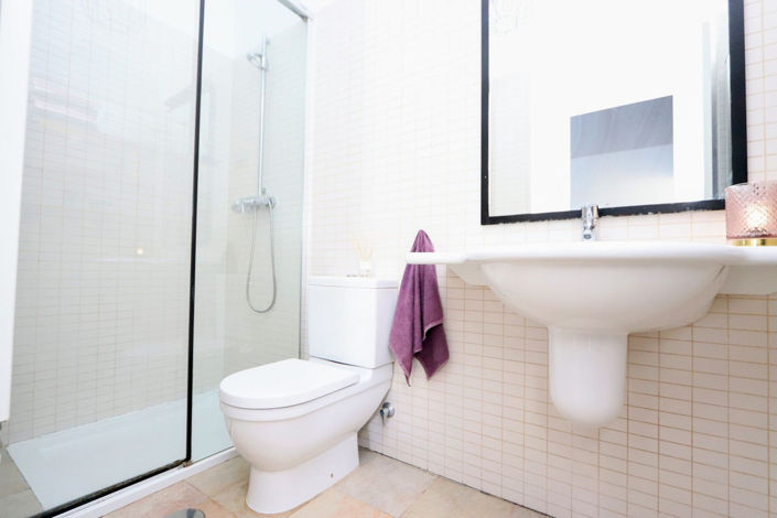 Image No.15-2 Bed House for sale