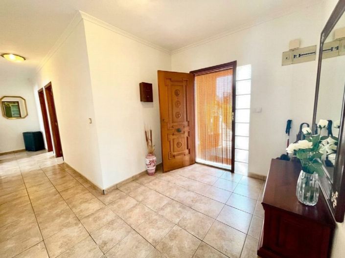 Image No.15-4 Bed Property for sale