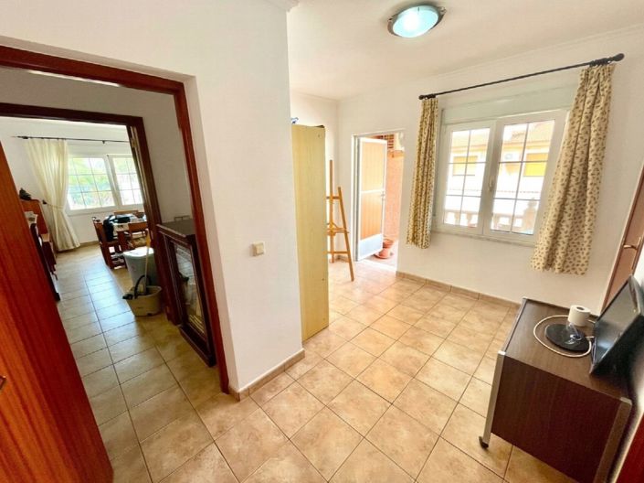 Image No.23-4 Bed Property for sale