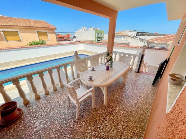 Image No.26-4 Bed Property for sale