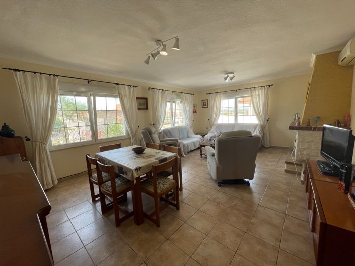 Image No.3-6 Bed Villa for sale