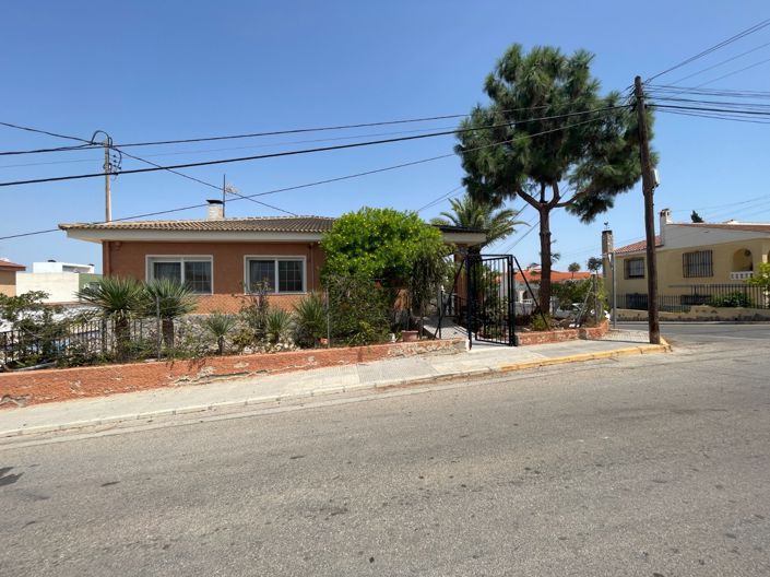 Image No.48-6 Bed Villa for sale