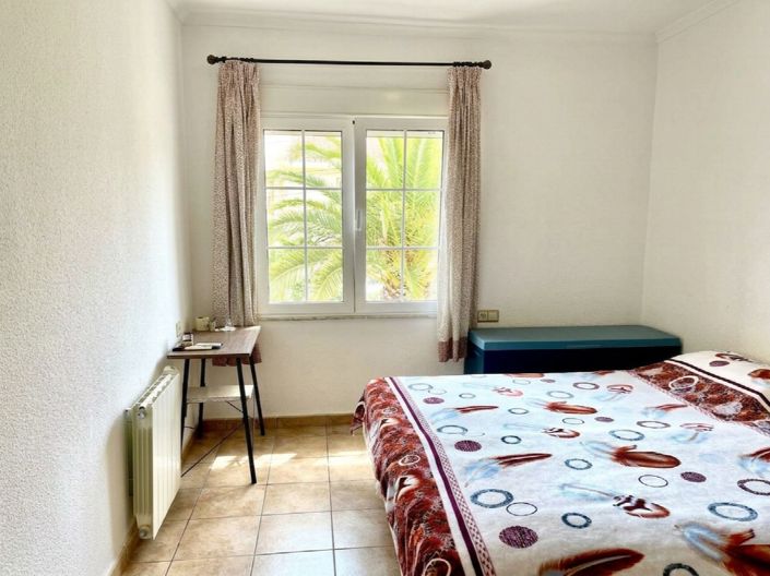 Image No.5-4 Bed Property for sale