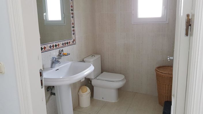 Image No.11-3 Bed Townhouse for sale