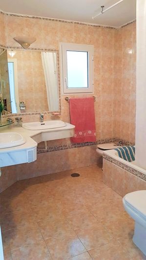 Image No.22-3 Bed Townhouse for sale