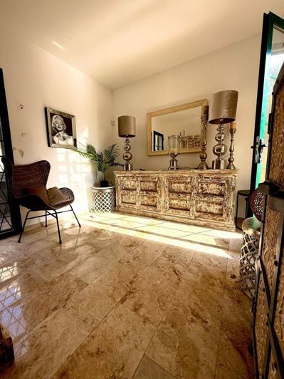 Image No.10-3 Bed Villa for sale