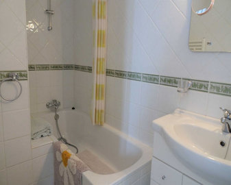 13-5fd73dea700db77384c091ca9818b1a9