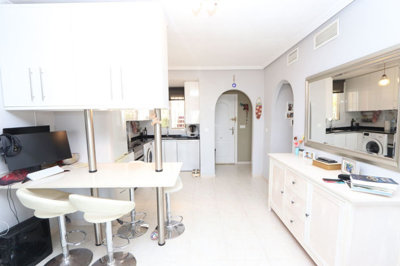 11-20939a0134ad724a8cb2a801094d15a4