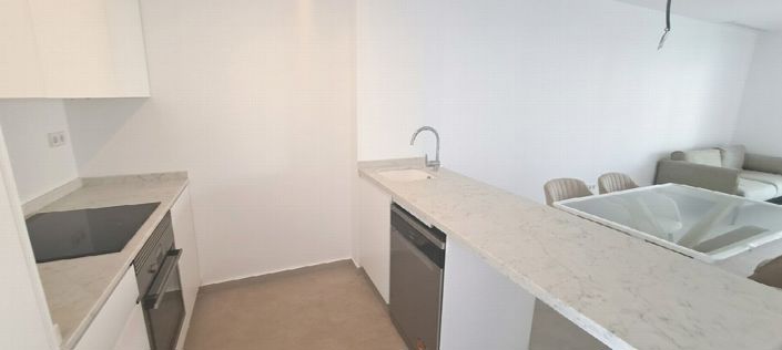 Image No.9-2 Bed Apartment for sale