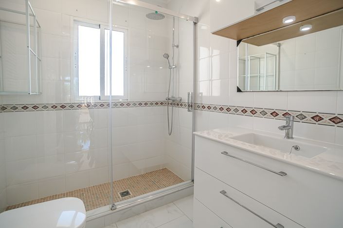 Image No.18-3 Bed Villa for sale