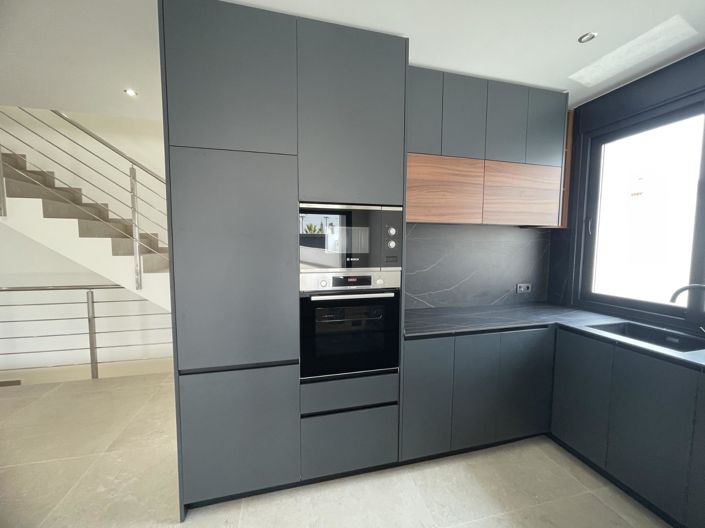 Image No.10-3 Bed Villa for sale