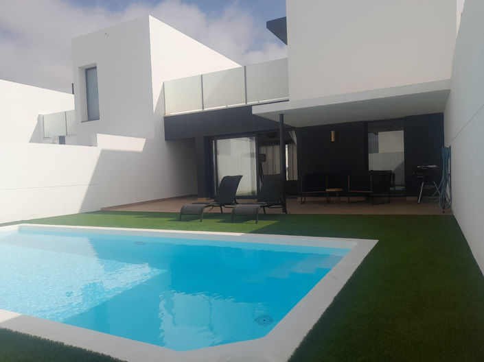 Image No.15-3 Bed House for sale
