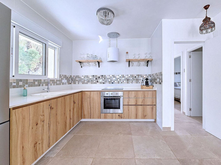 Image No.10-4 Bed House for sale