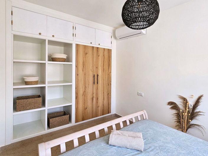 Image No.14-4 Bed House for sale