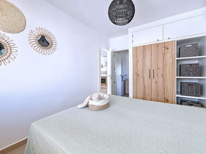 Image No.22-4 Bed House for sale