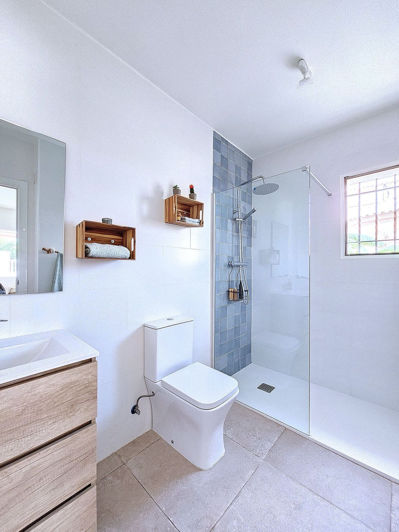 Image No.25-4 Bed House for sale