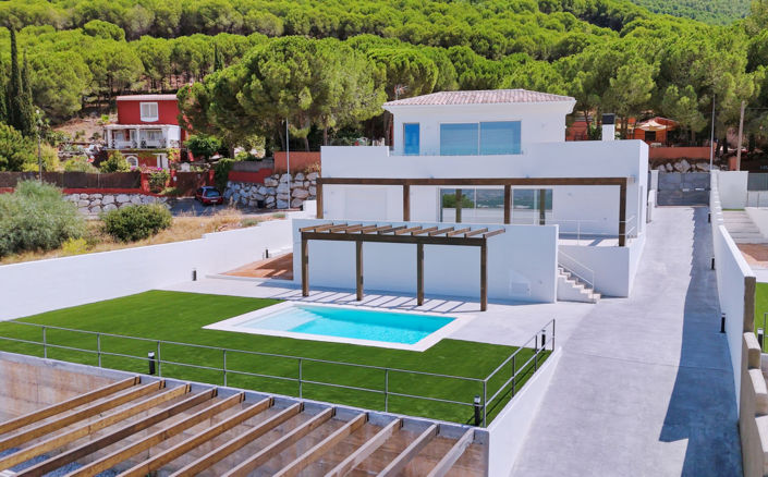 Image No.1-4 Bed Villa for sale