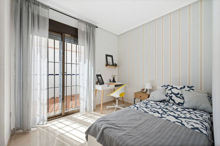 Image No.19-3 Bed House for sale